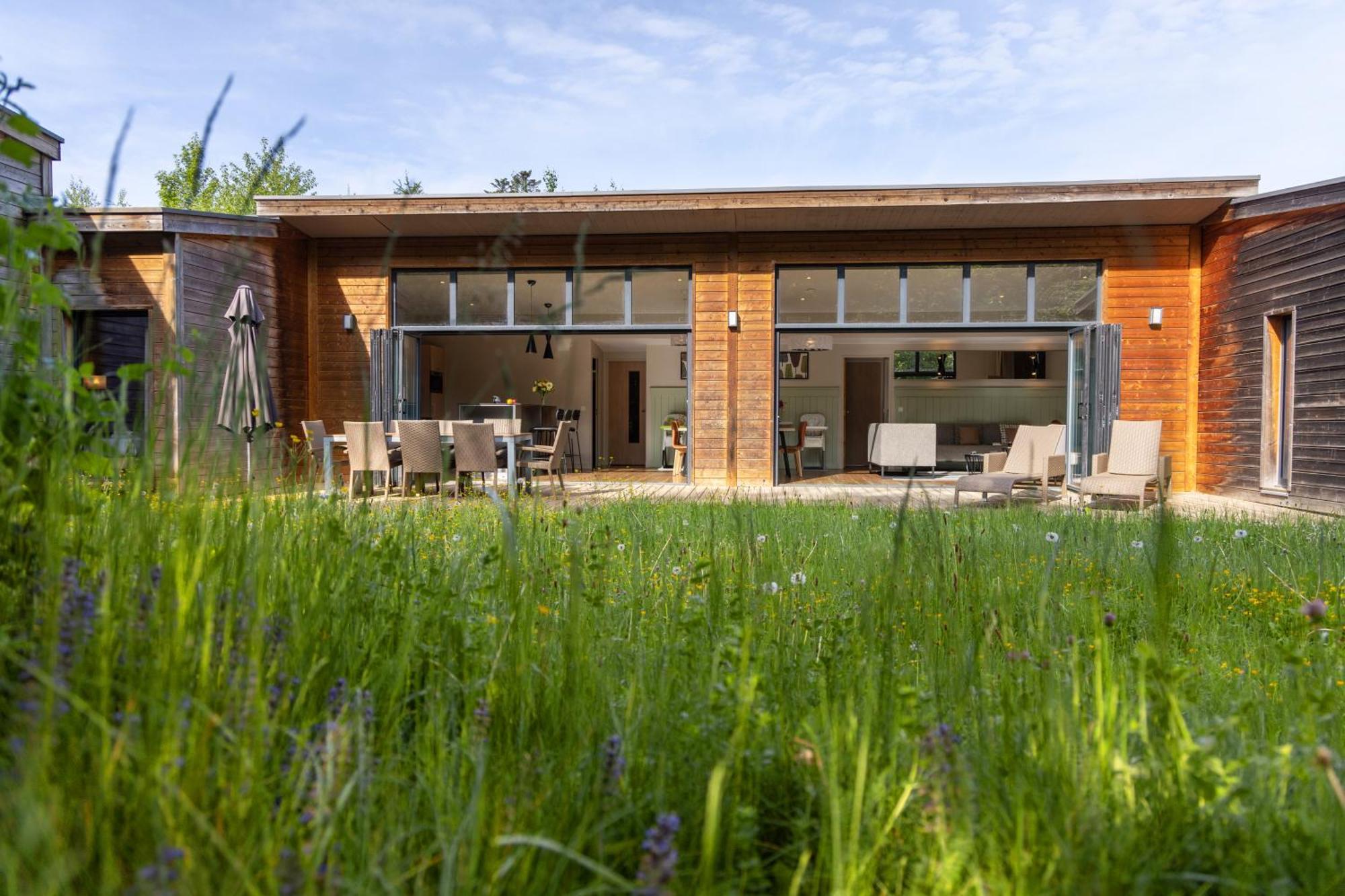 Center Parcs Les Trois Forets Атини Екстериор снимка