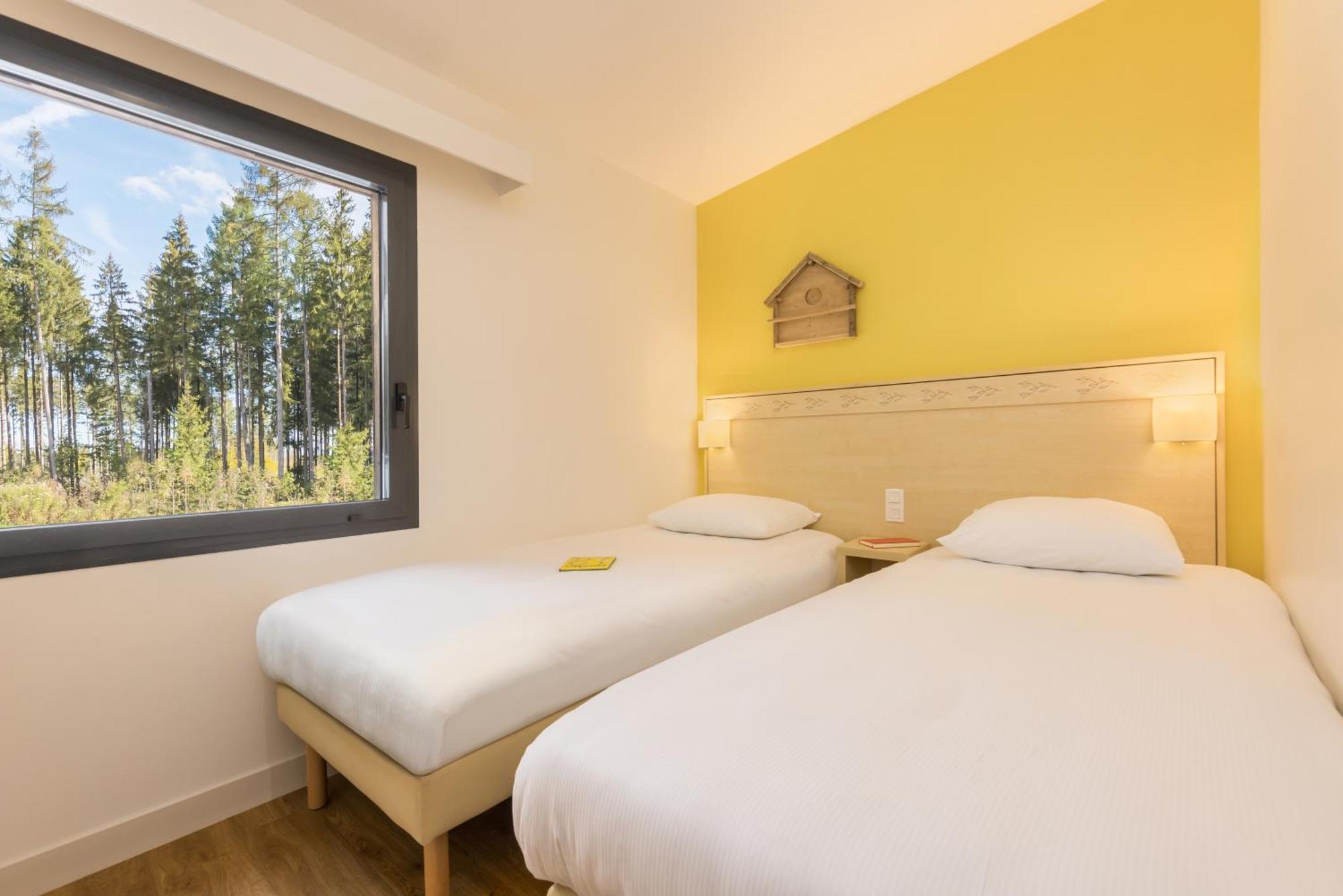 Center Parcs Les Trois Forets Атини Екстериор снимка