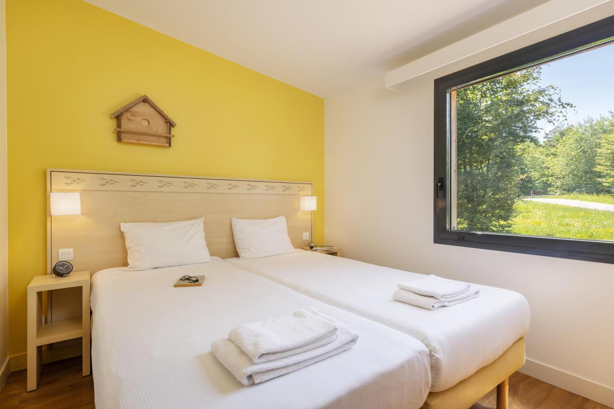 Center Parcs Les Trois Forets Атини Екстериор снимка
