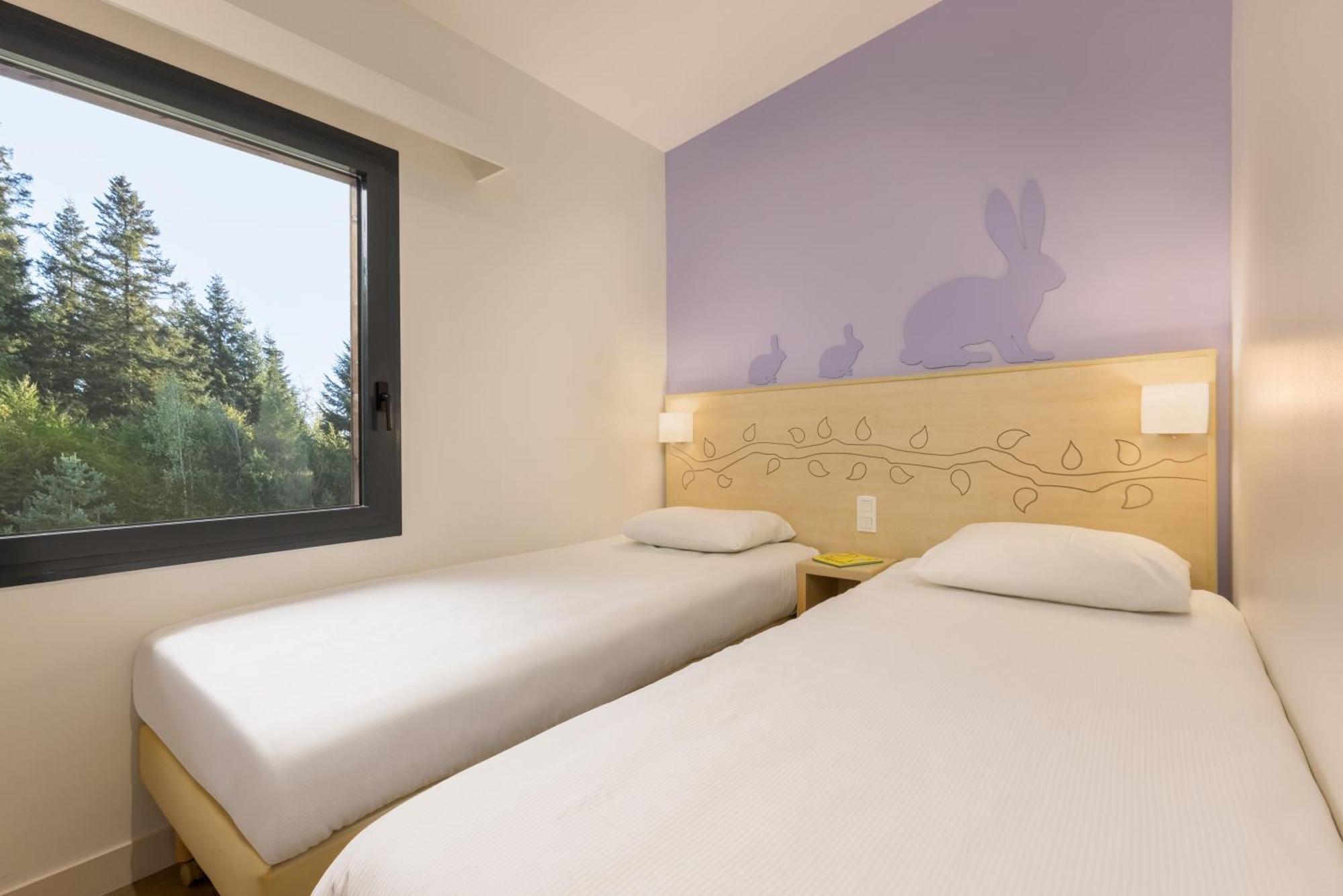 Center Parcs Les Trois Forets Атини Екстериор снимка
